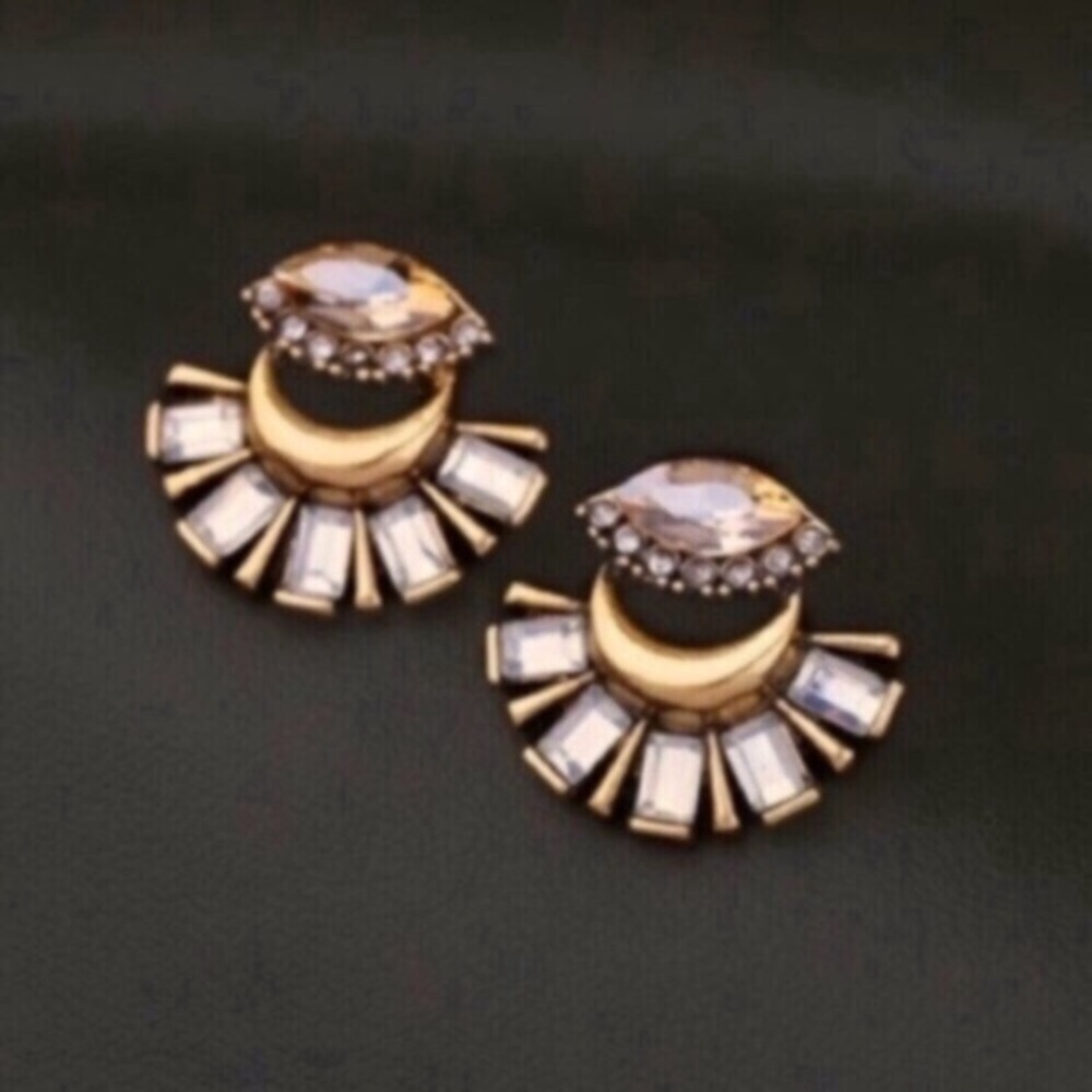 One Left!! - NWT Bronze White Rhinestone Earrings